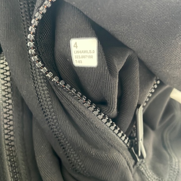 NWT Lululemon Define Jacket Black Luon Size 4 - Picture 6 of 10